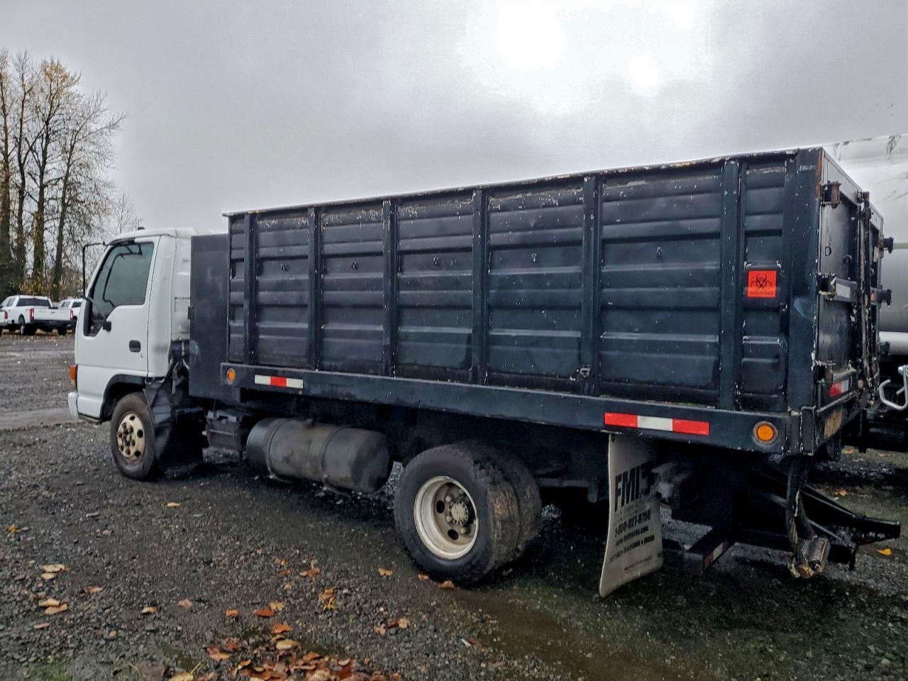 1999 Isuzu Npr Dump Truck - Фото 2