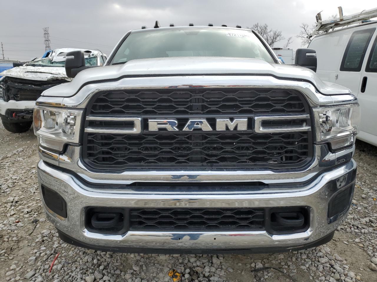 2024 Ram 3500 Tradesman - Фото 5