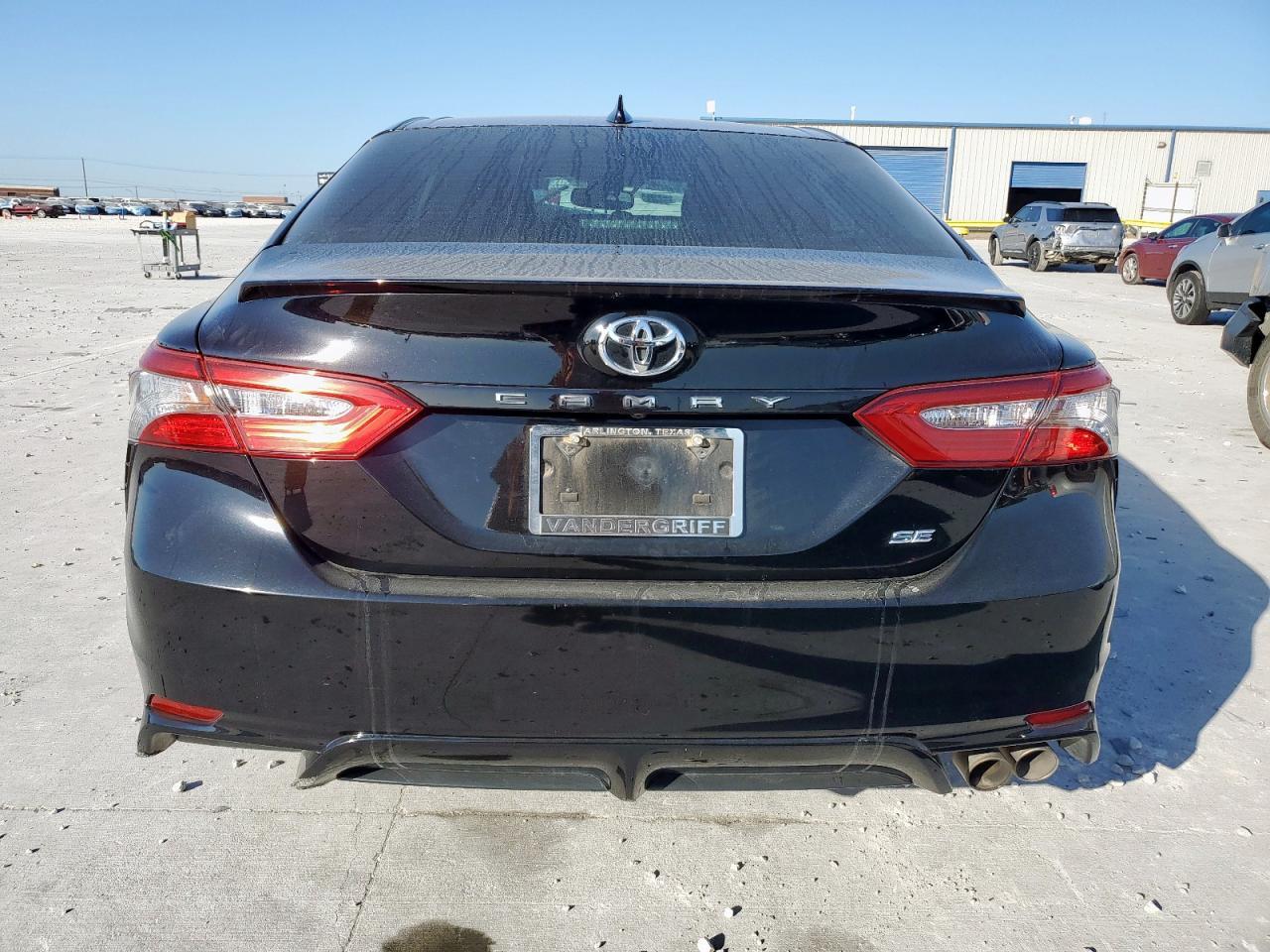 2019 Toyota Camry L - Фото 6