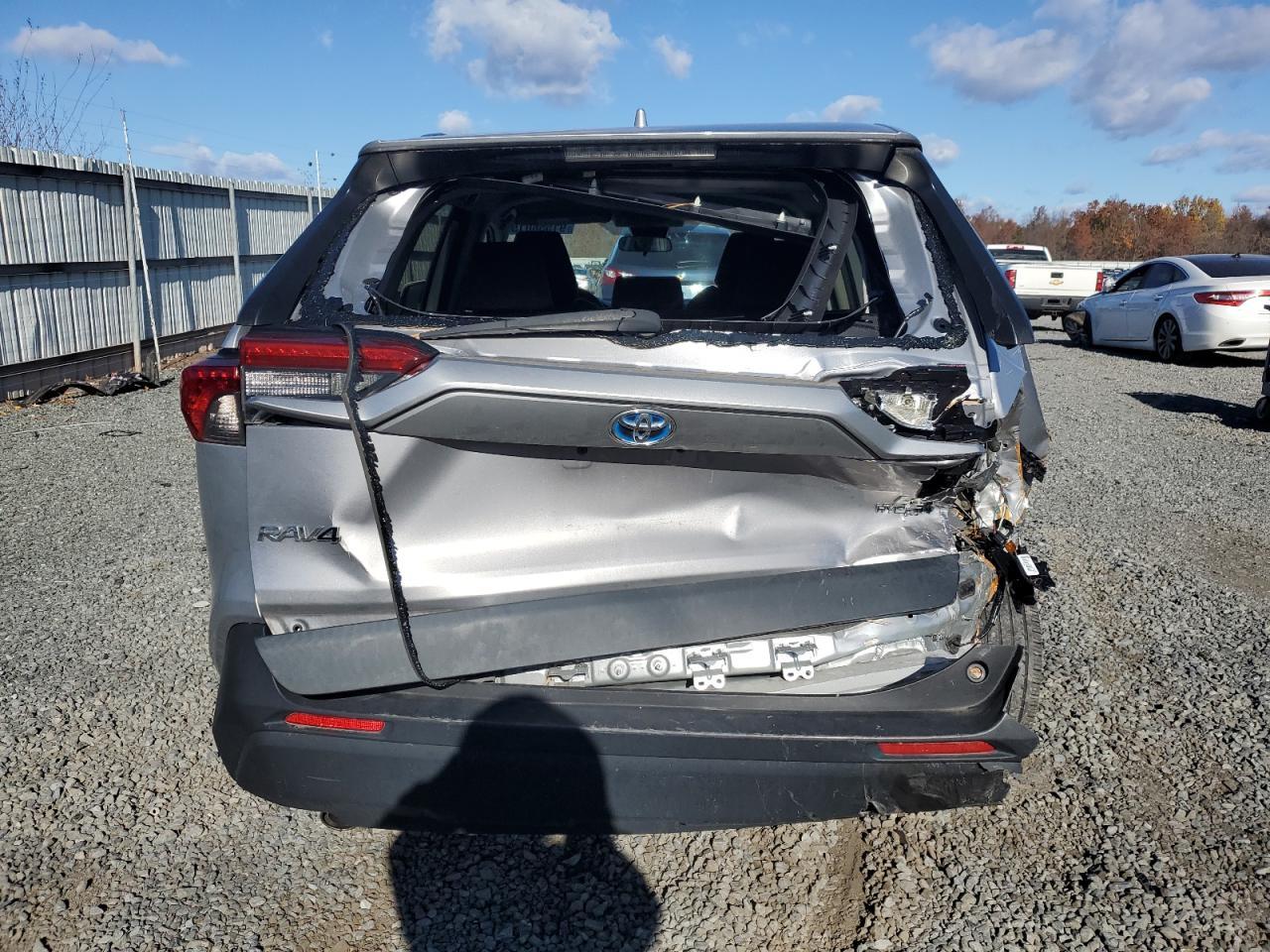 2021 Toyota Rav4 Le - Фото 6