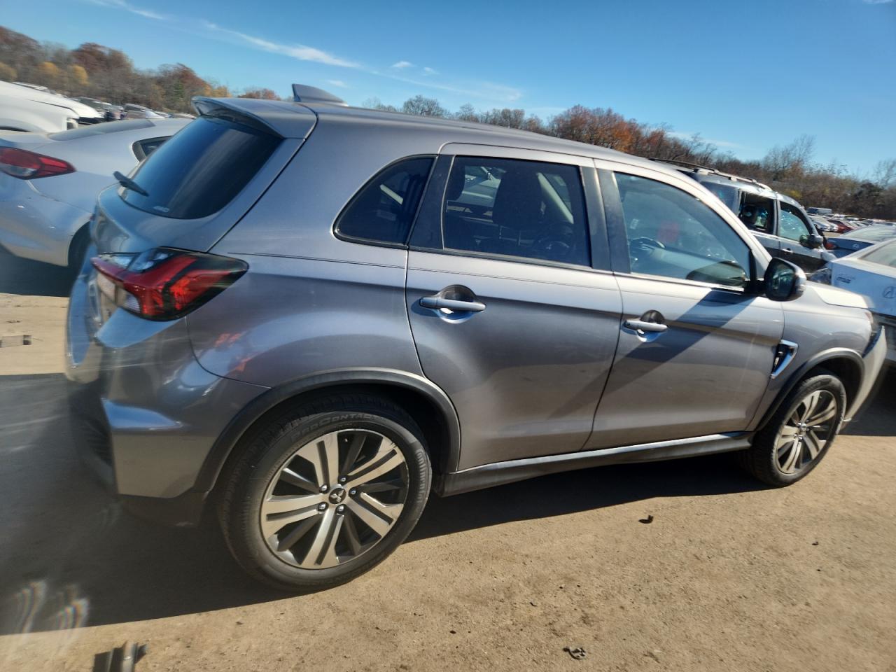2020 Mitsubishi Outlander Sport Es - Фото 3
