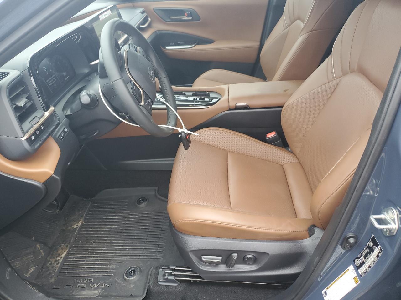 2025 Toyota Crown Signia Xle - Фото 7