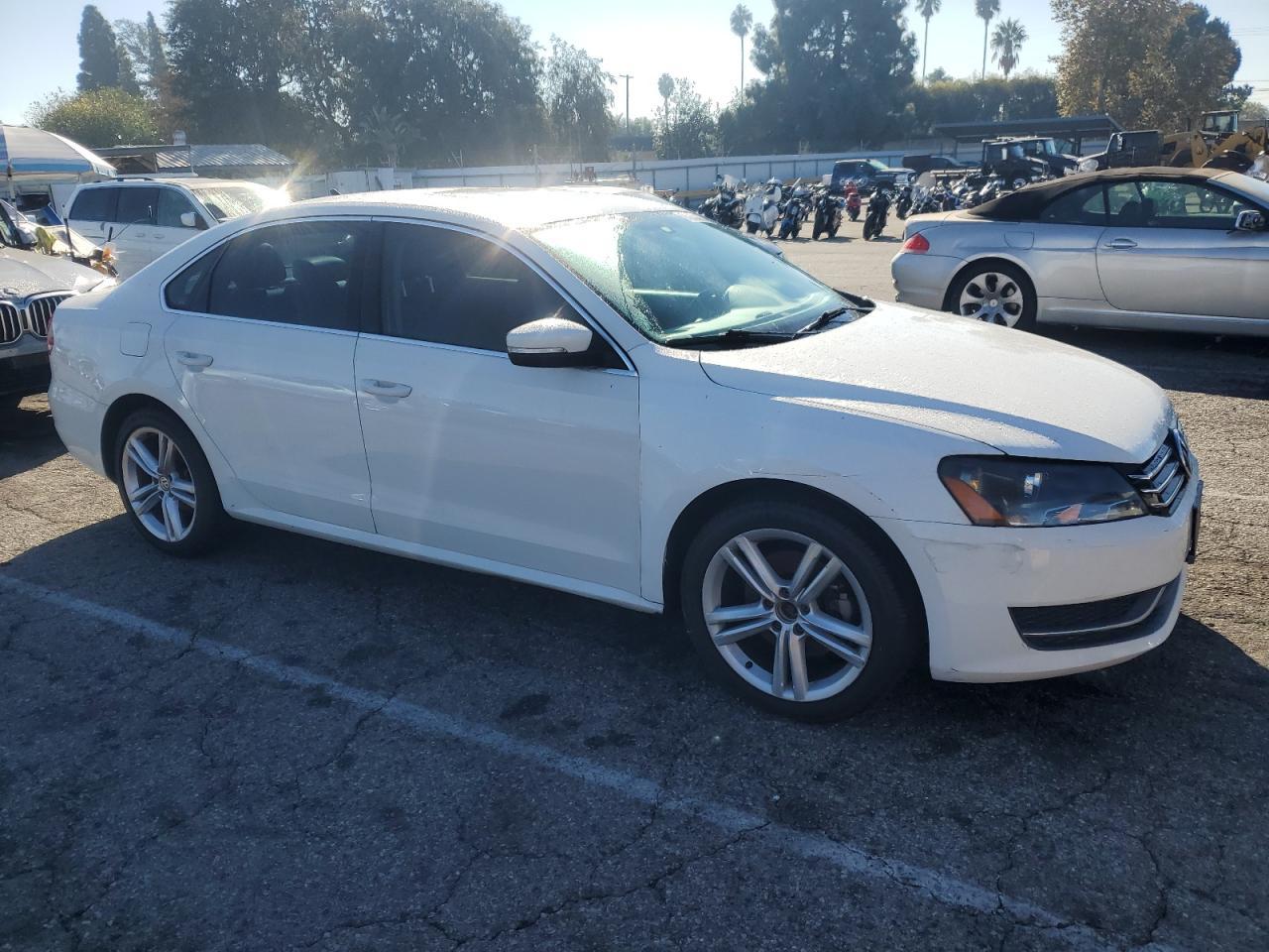 2014 Volkswagen Passat Se - Фото 4