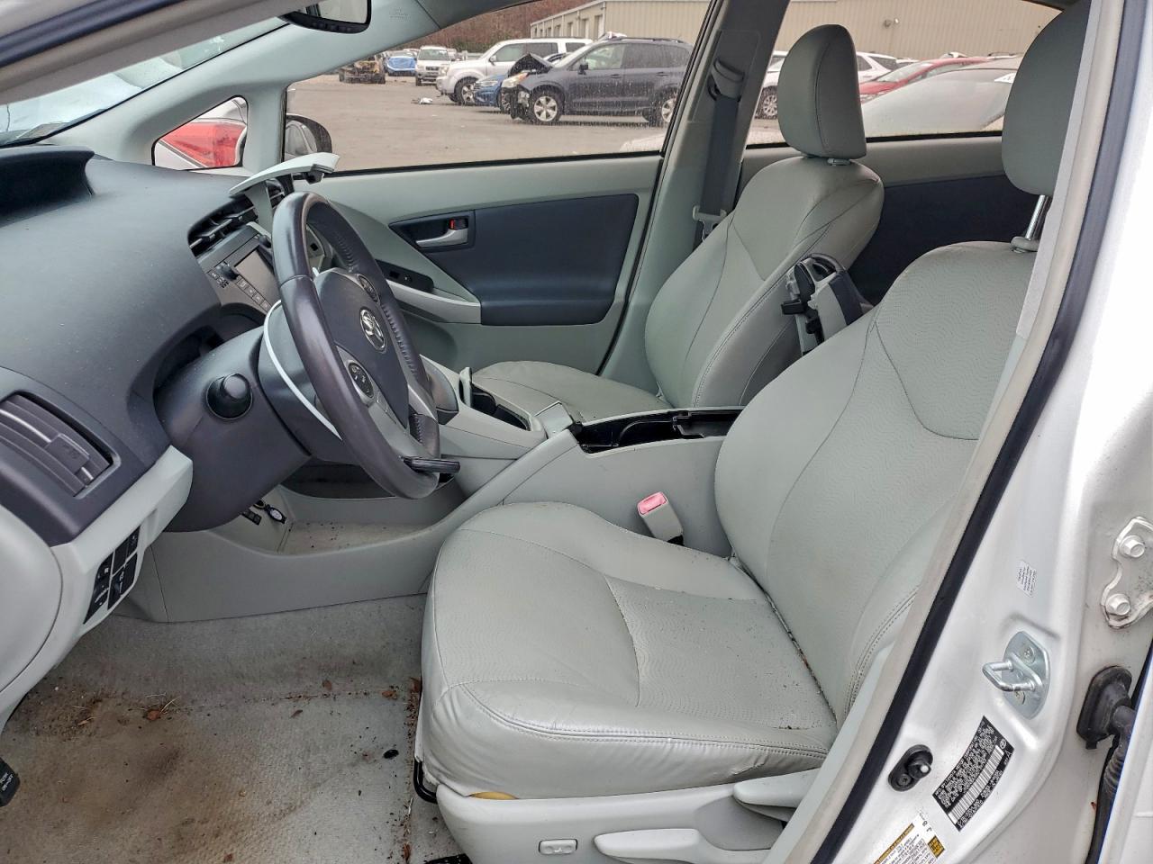 2010 Toyota Prius Iv - Фото 7