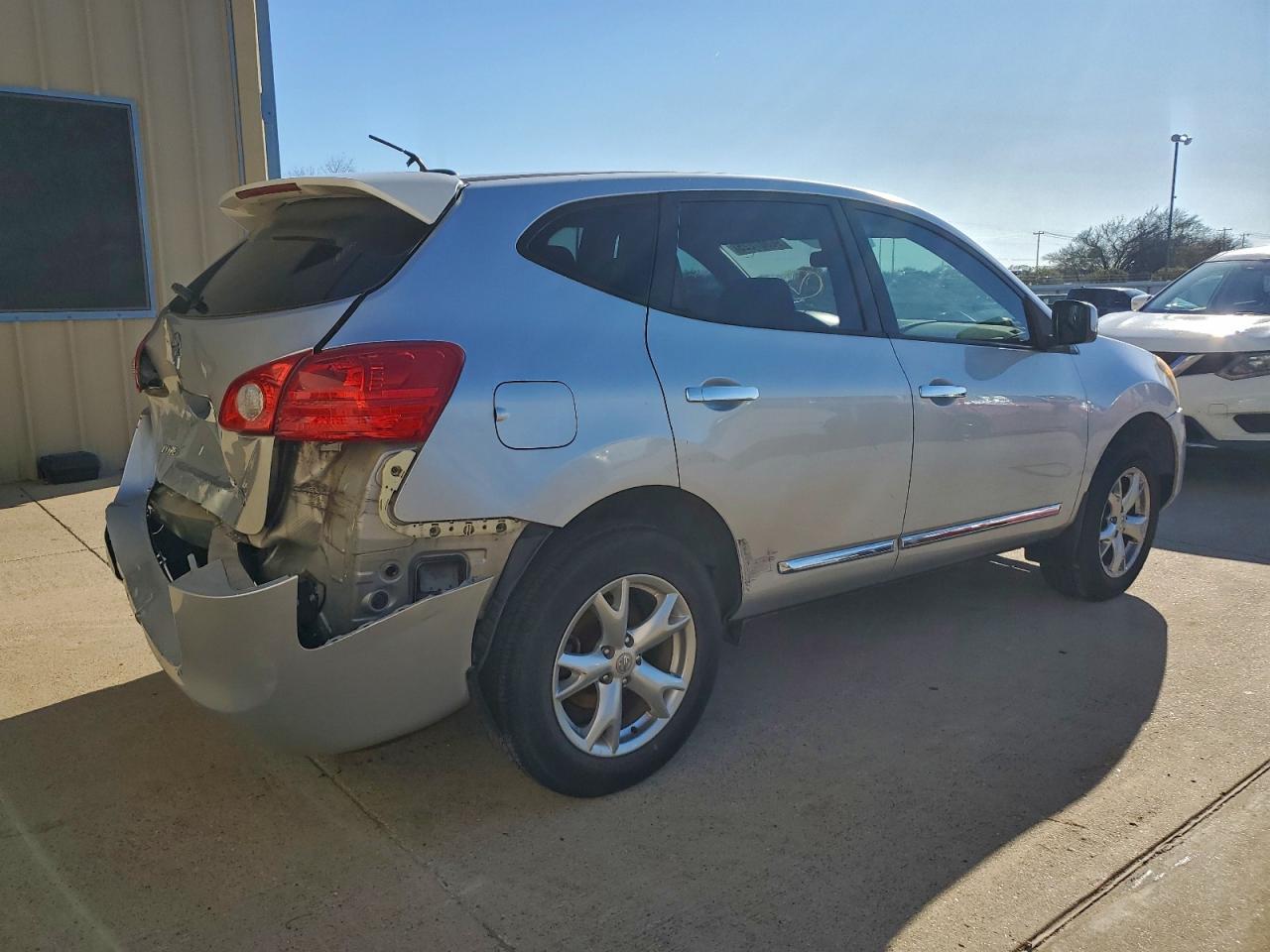 2013 Nissan Rogue S - Фото 3