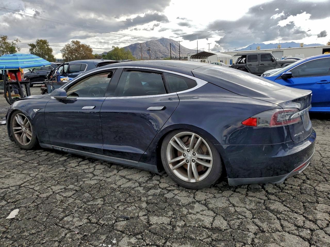 2013 Tesla Model S - Фото 2