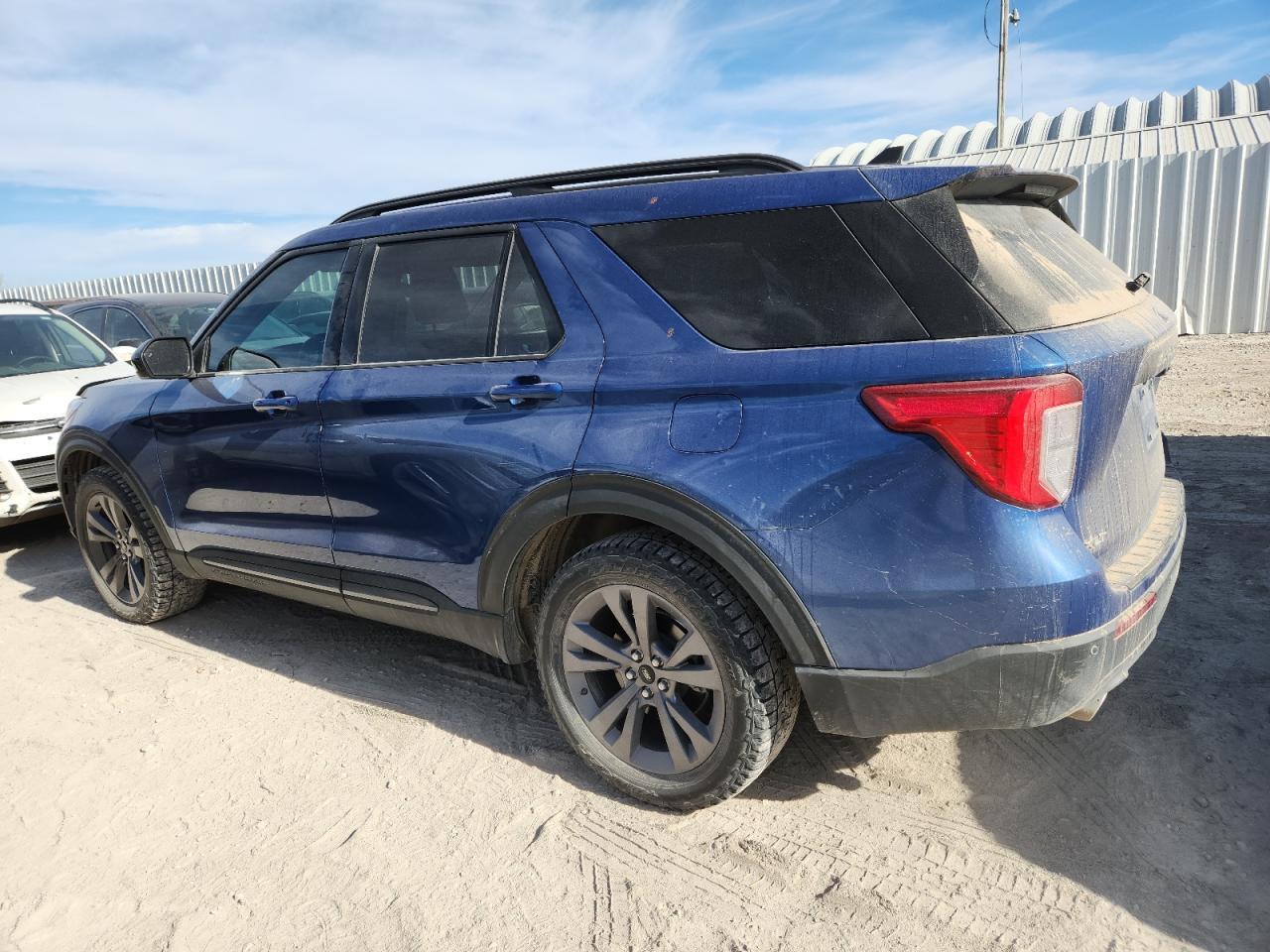 2022 Ford Explorer Xlt - Фото 2