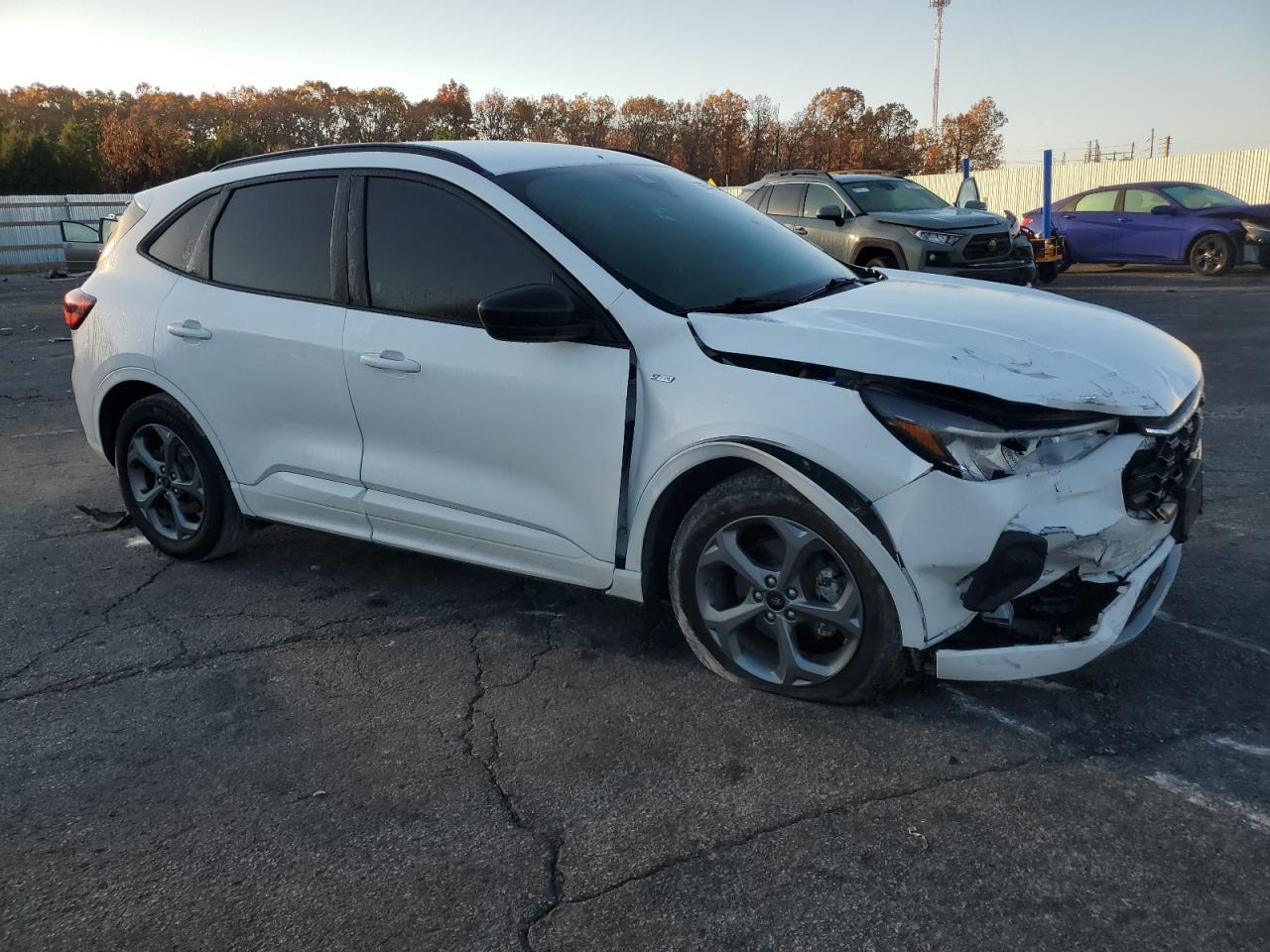 2023 Ford Escape St Line - Фото 4