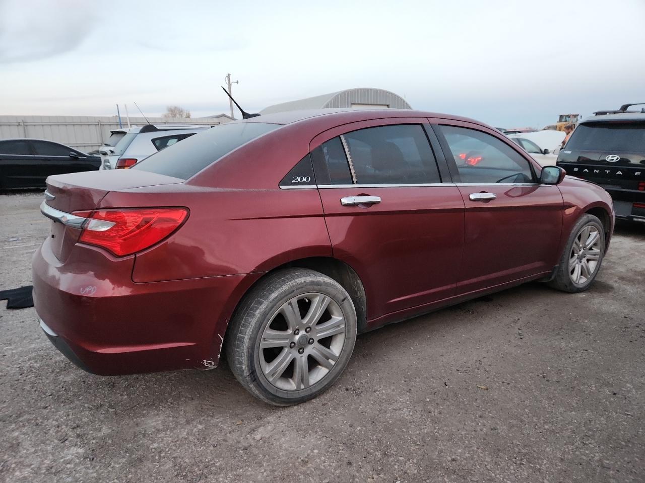 2011 Chrysler 200 Touring - Фото 3