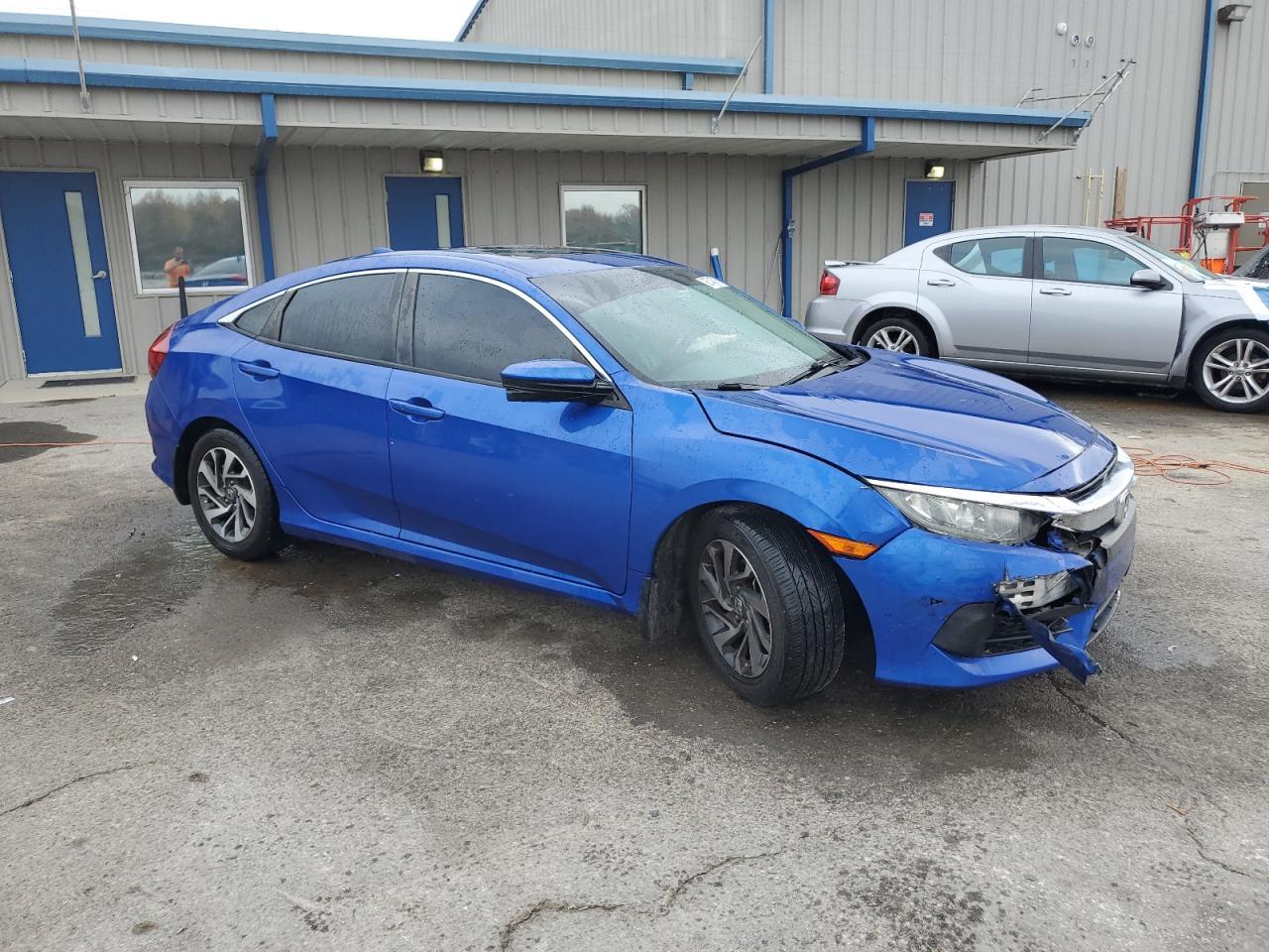 2018 Honda Civic Ex - Image 4