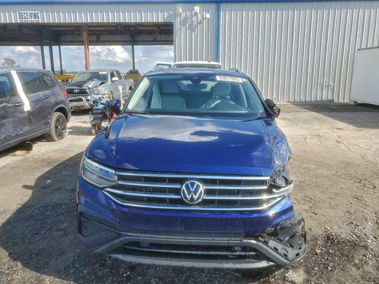 2024 Volkswagen Tiguan - Image 5