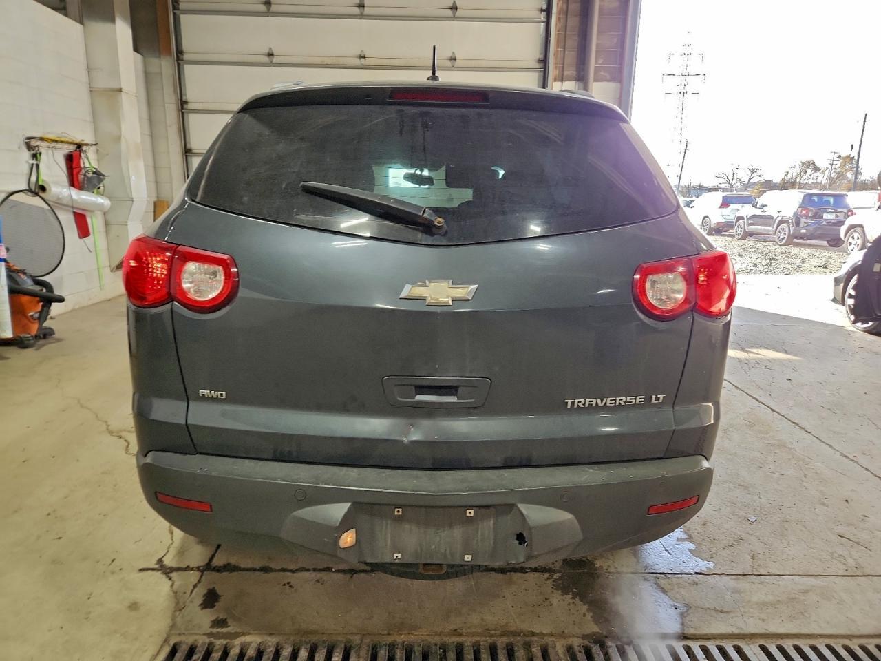 2011 Chev Traverse L - Фото 6