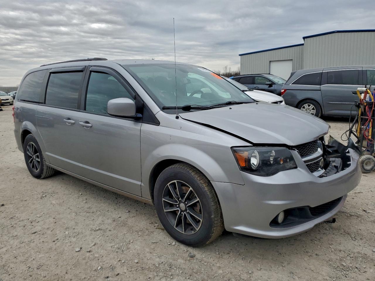2018 Dodge Grand Caravan Gt - Image 4