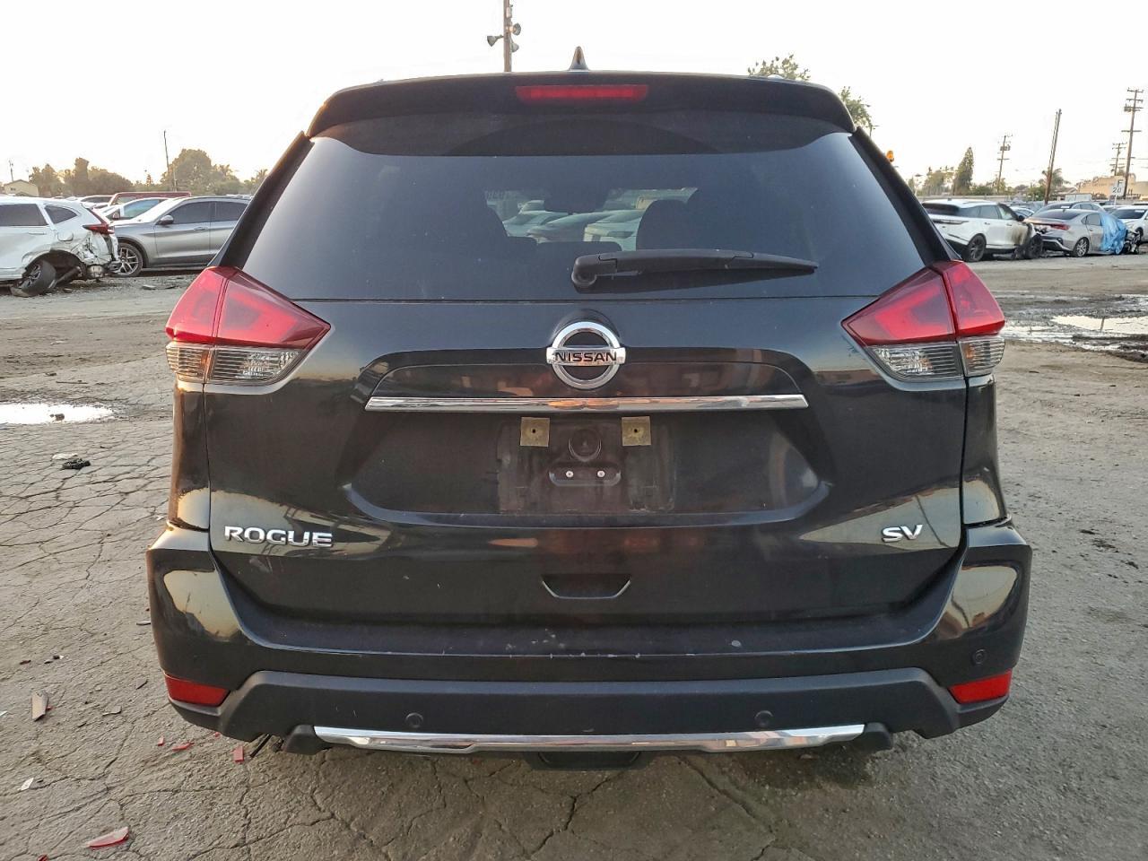 2020 Nissan Rogue S - Фото 6