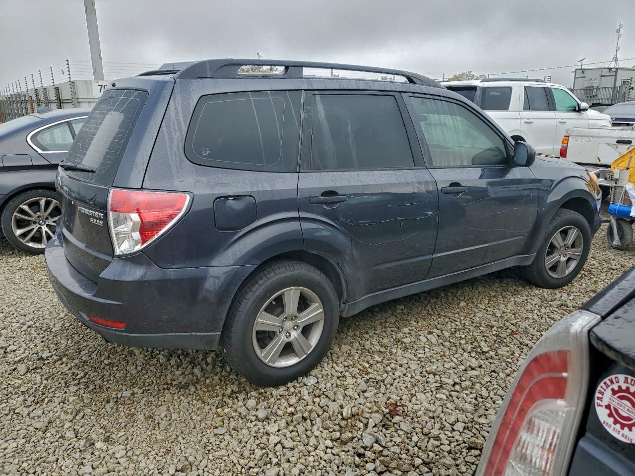 2011 Subaru Forester 2.5X - Фото 3