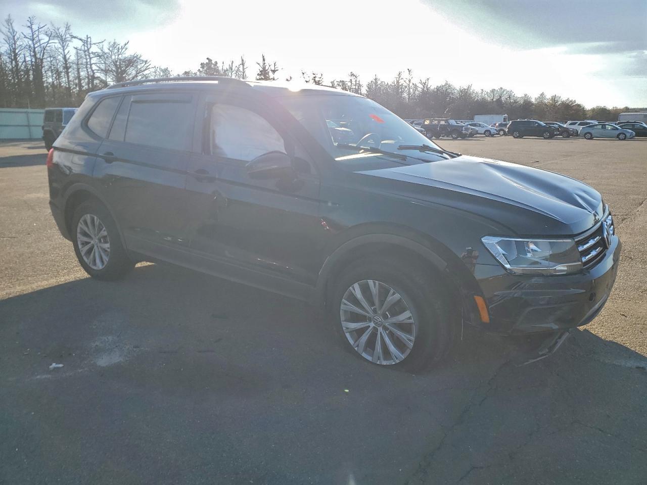 2018 Volkswagen Tiguan S - Фото 4