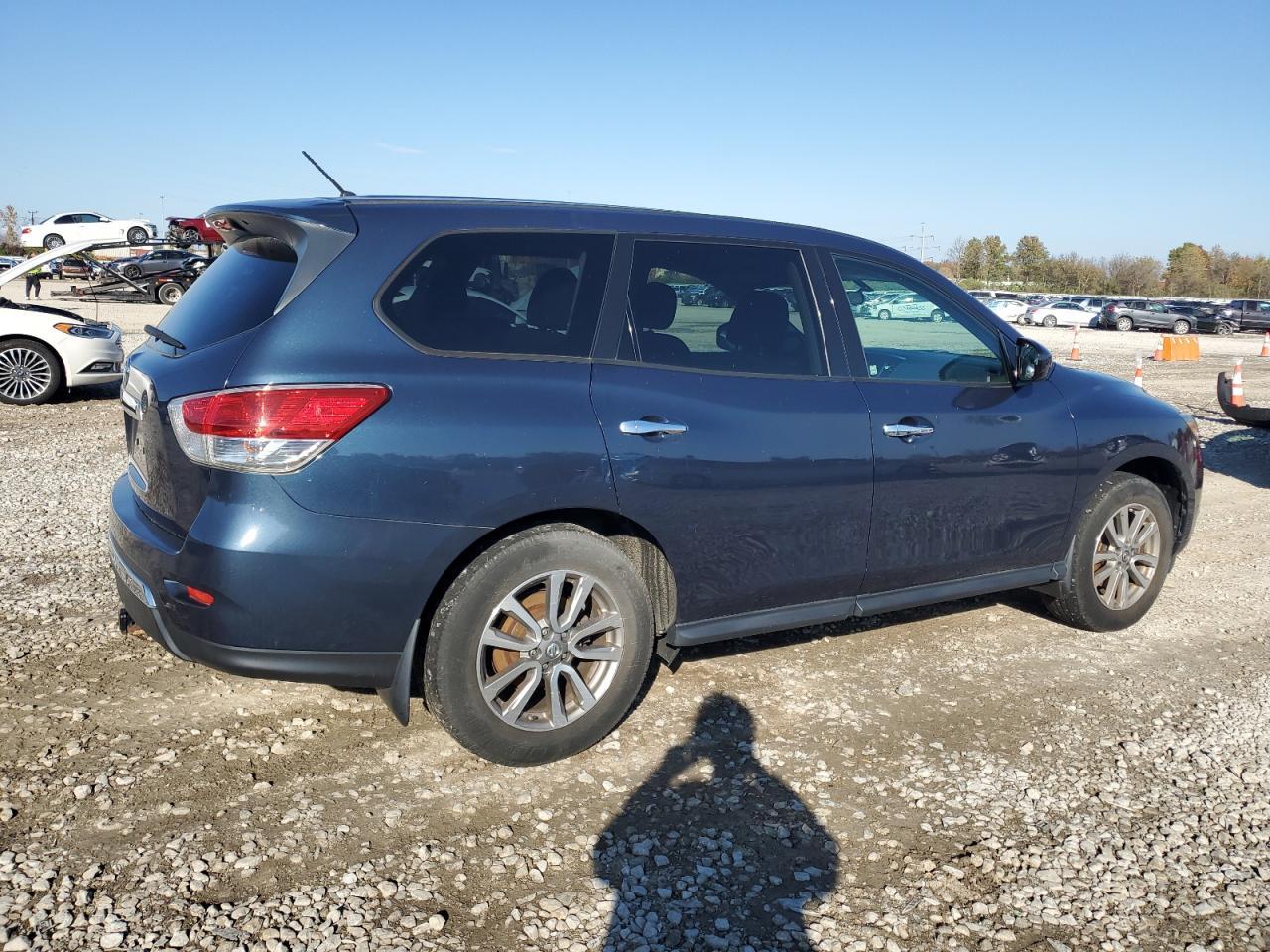 2014 Nissan Pathfinder S - Фото 3