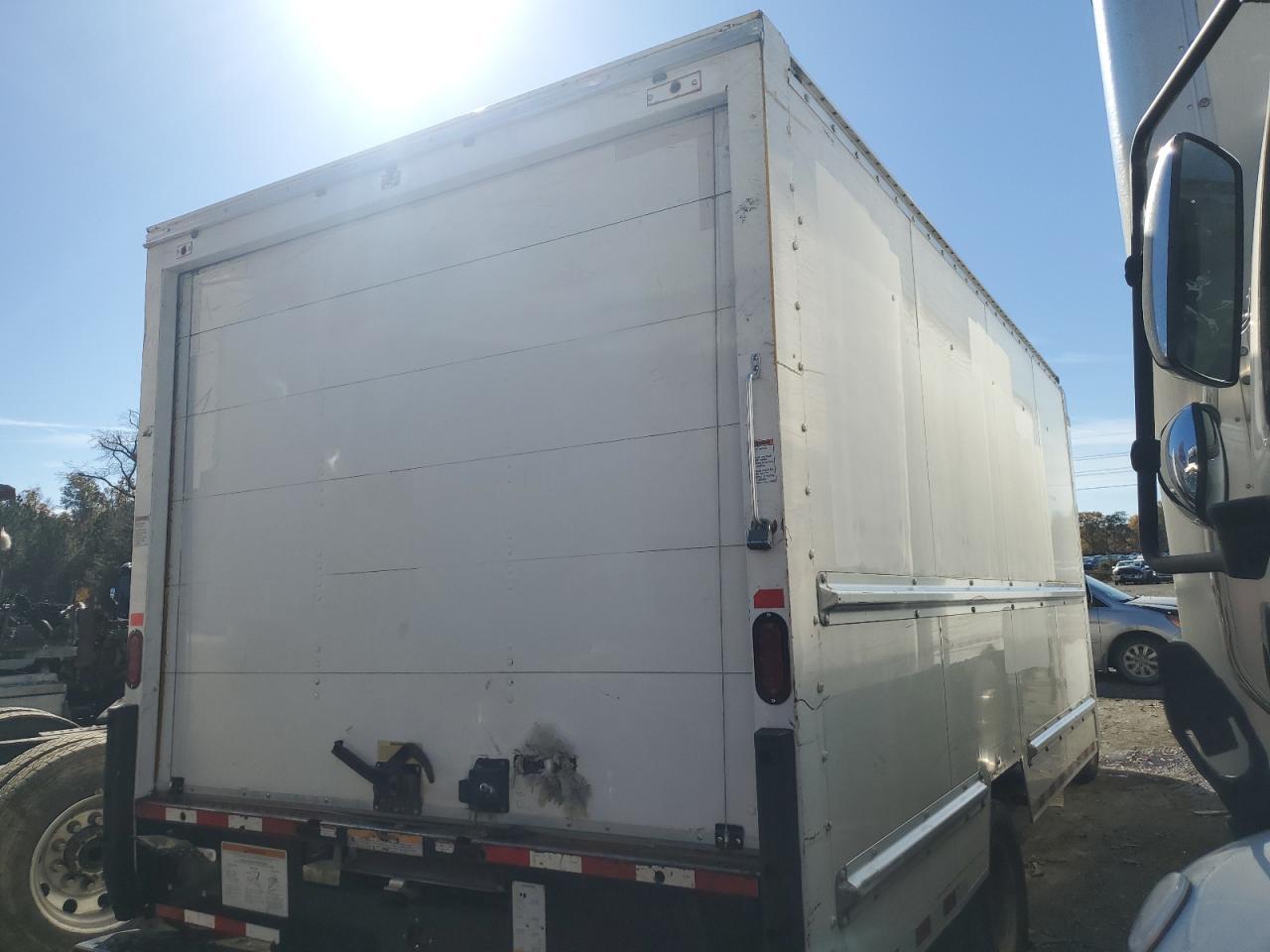 2017 GMC Savana Box Truck - Фото 5