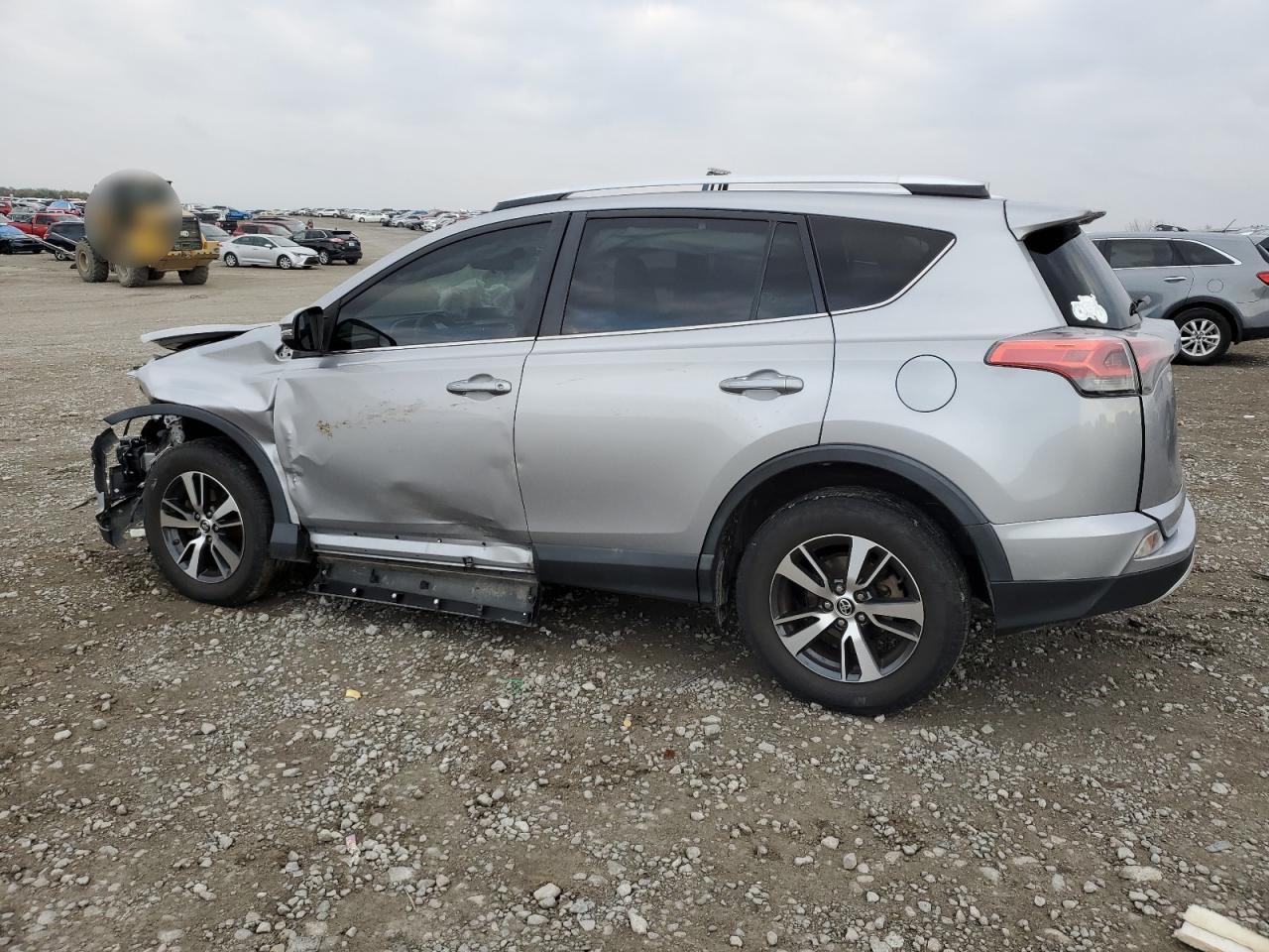 2016 Toyota Rav4 Xle - Фото 2