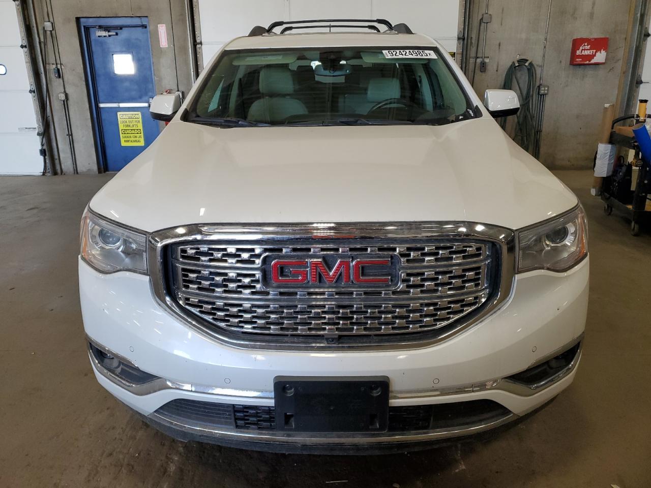 2018 GMC Acadia Denali - Image 5