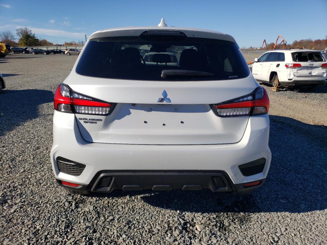 2024 Mitsubishi Outlander Sport S/Se - Фото 6