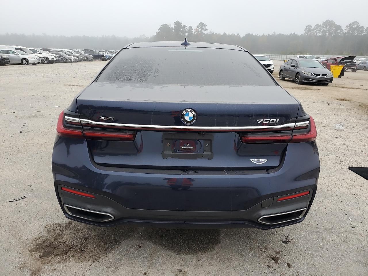 2020 BMW 750 Xi - Image 6