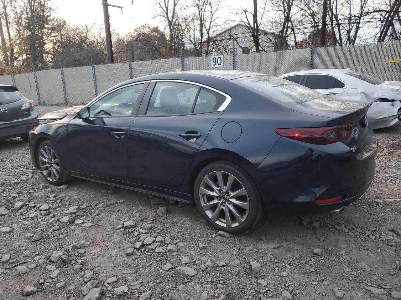 2021 Mazda 3 Preferred - Фото 2