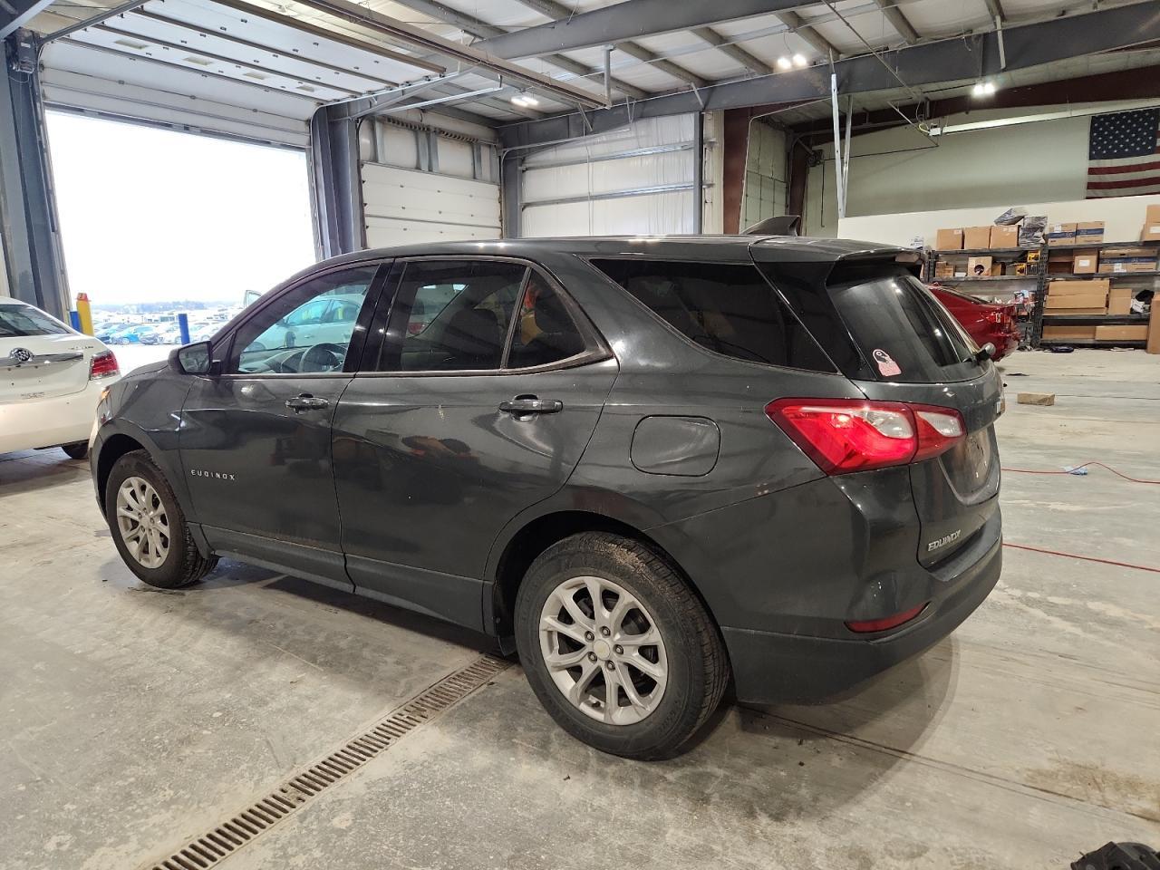 2019 Chevrolet Equinox Ls - Фото 2