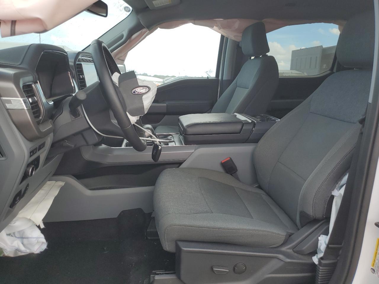 2024 Ford F150 Lightning Xlt - Фото 7