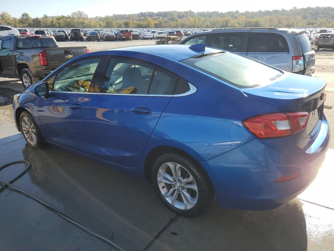 2019 Chevrolet Cruze Lt - Фото 2
