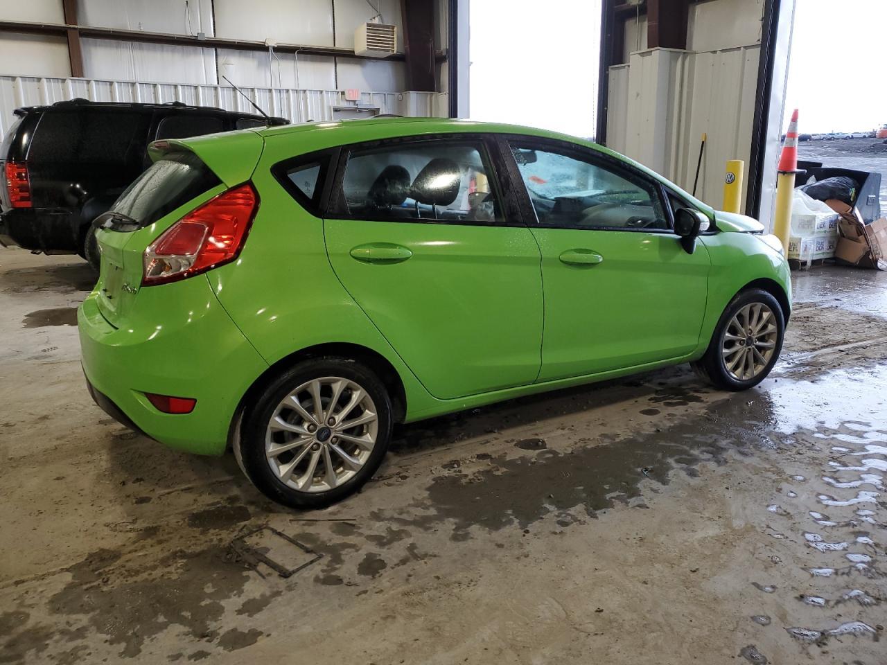 2014 Ford Fiesta Se - Фото 3