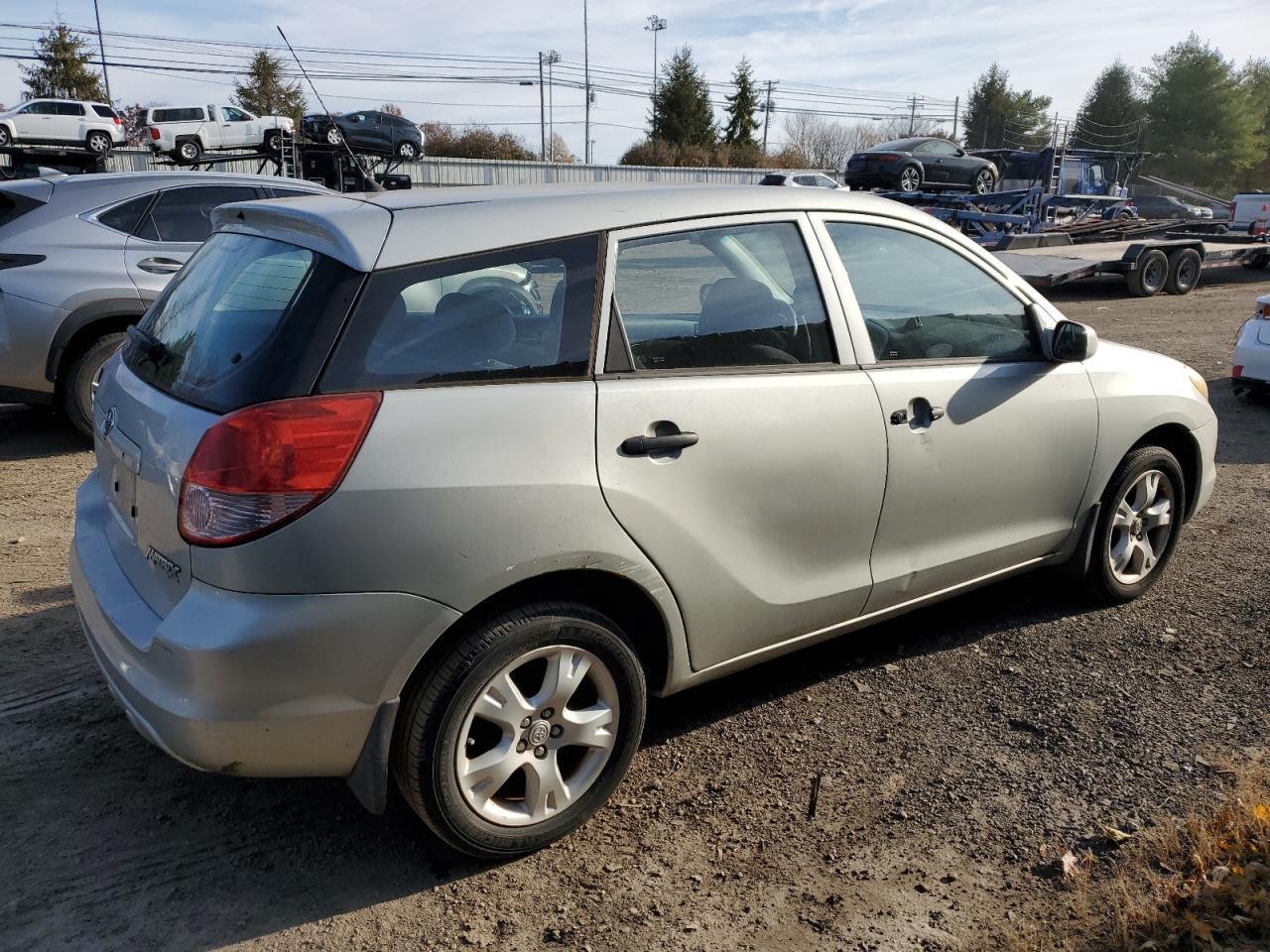 2003 Toyota Corolla Matrix Base - Фото 3