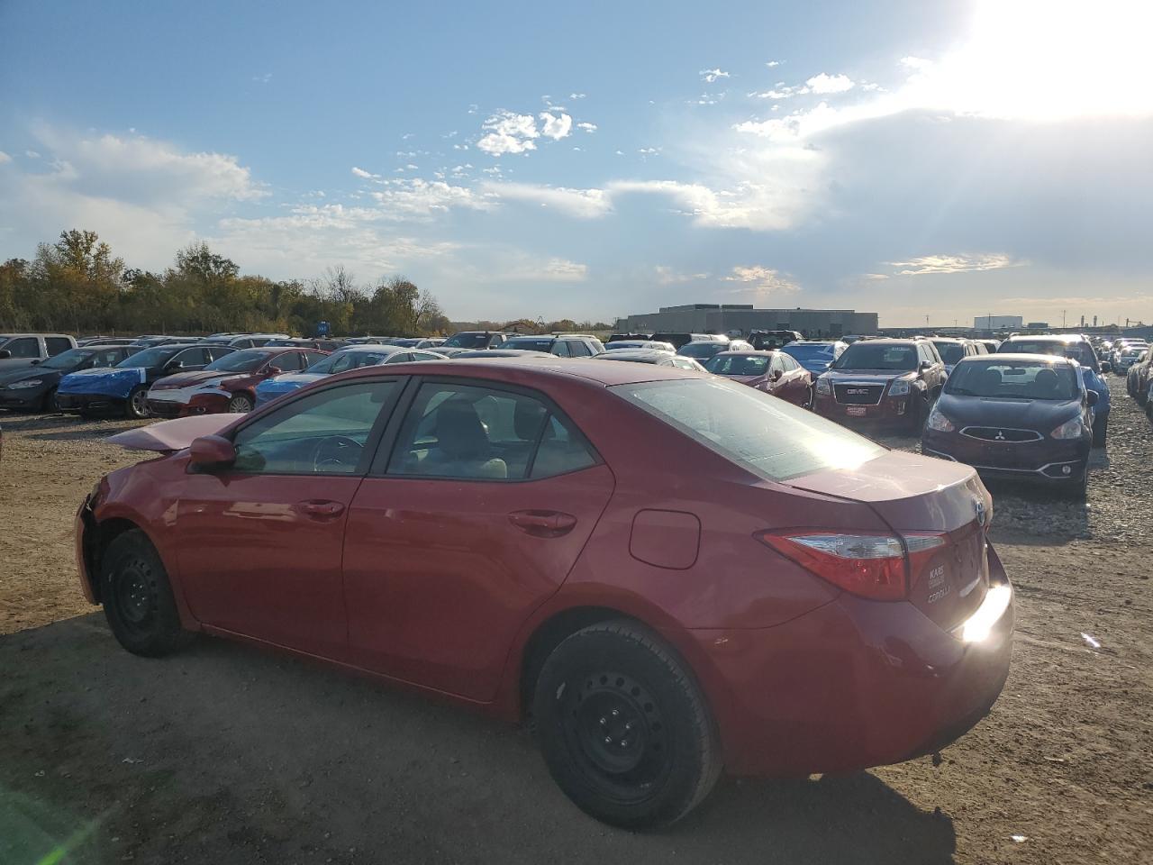 2015 Toyota Corolla L - Фото 2