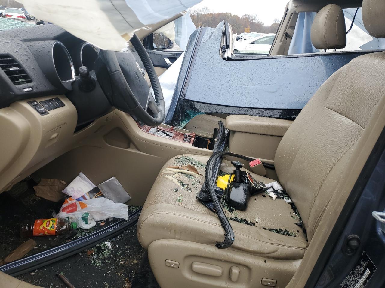 2012 Toyota Highlander Hybrid Limited - Image 7