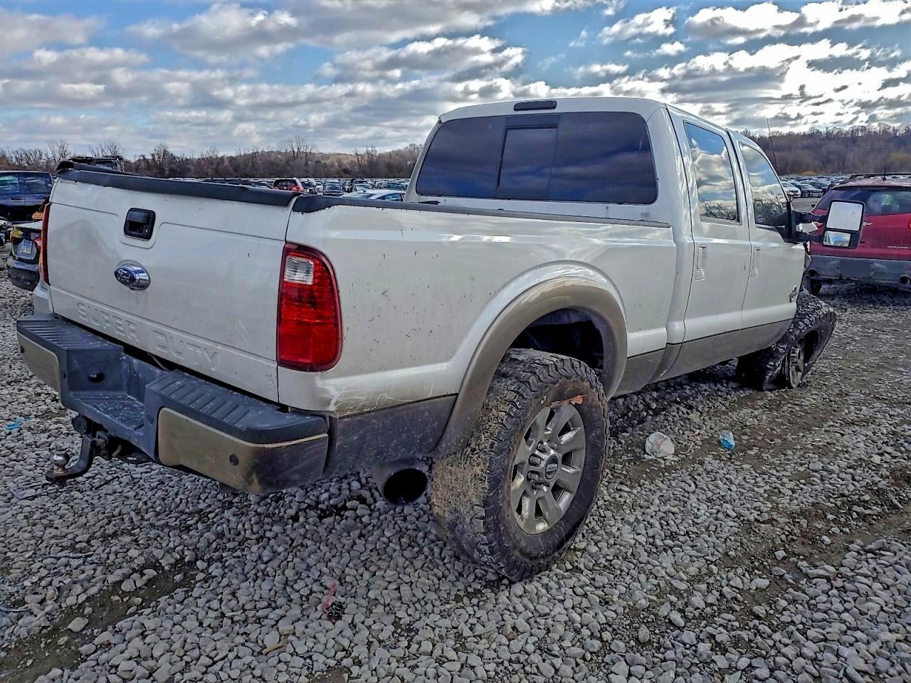 2013 Ford F350 Super Duty - Фото 3