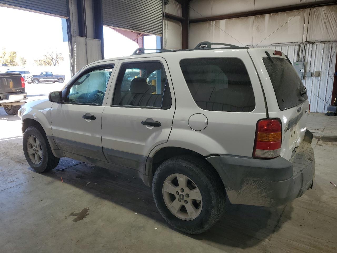 2005 Ford Escape Xlt - Фото 2