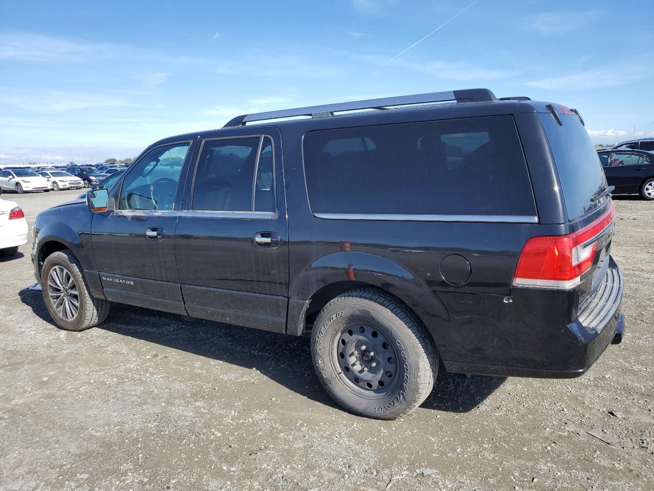 2015 Lincoln Navigator L - Фото 2