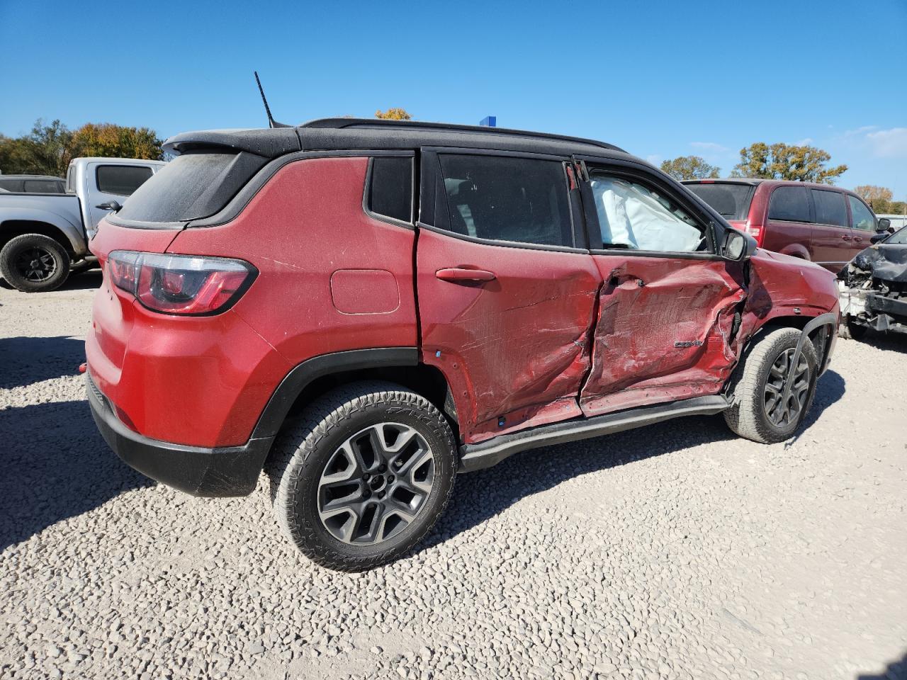 2020 Jeep Compass Trailhawk - Image 3