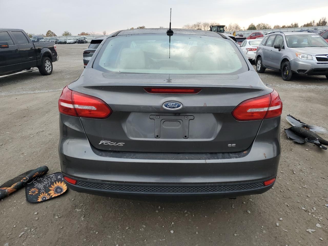 2018 Ford Focus Se - Image 6