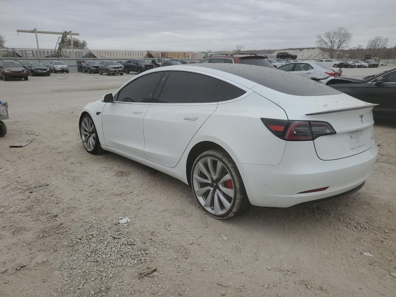 2018 Tesla Model 3 - Фото 2