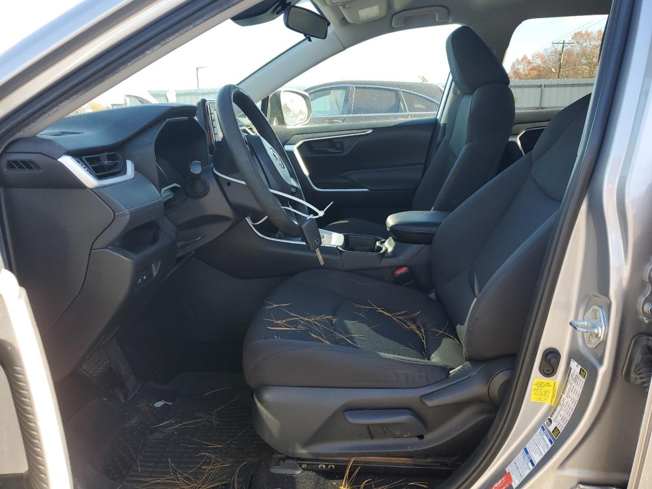 2021 Toyota Rav4 Le - Фото 7