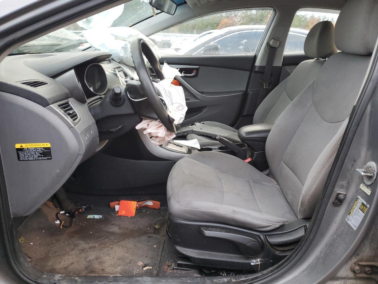 2013 Hyundai Elantra - Image 7