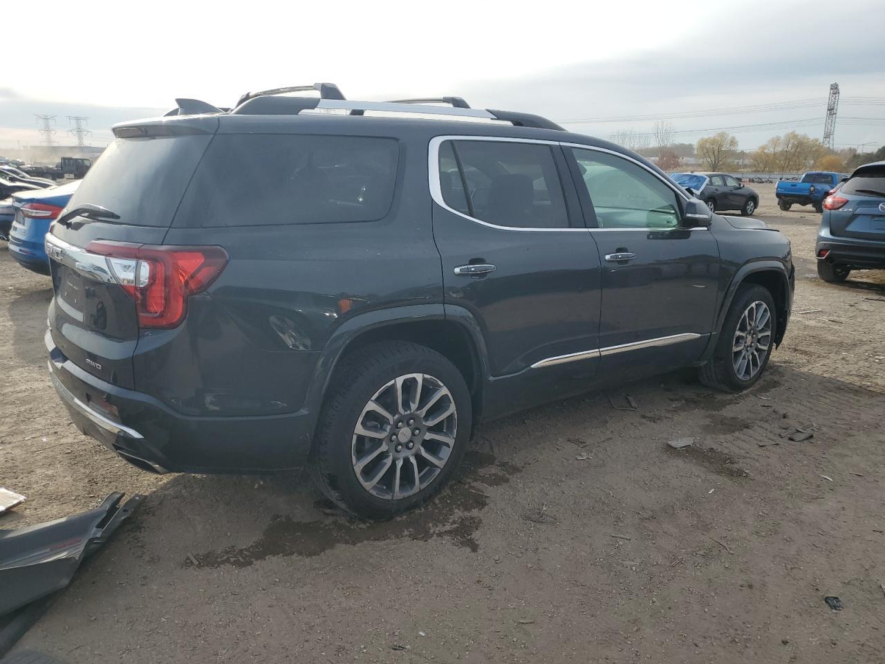 2021 GMC Acadia Denali - Image 3