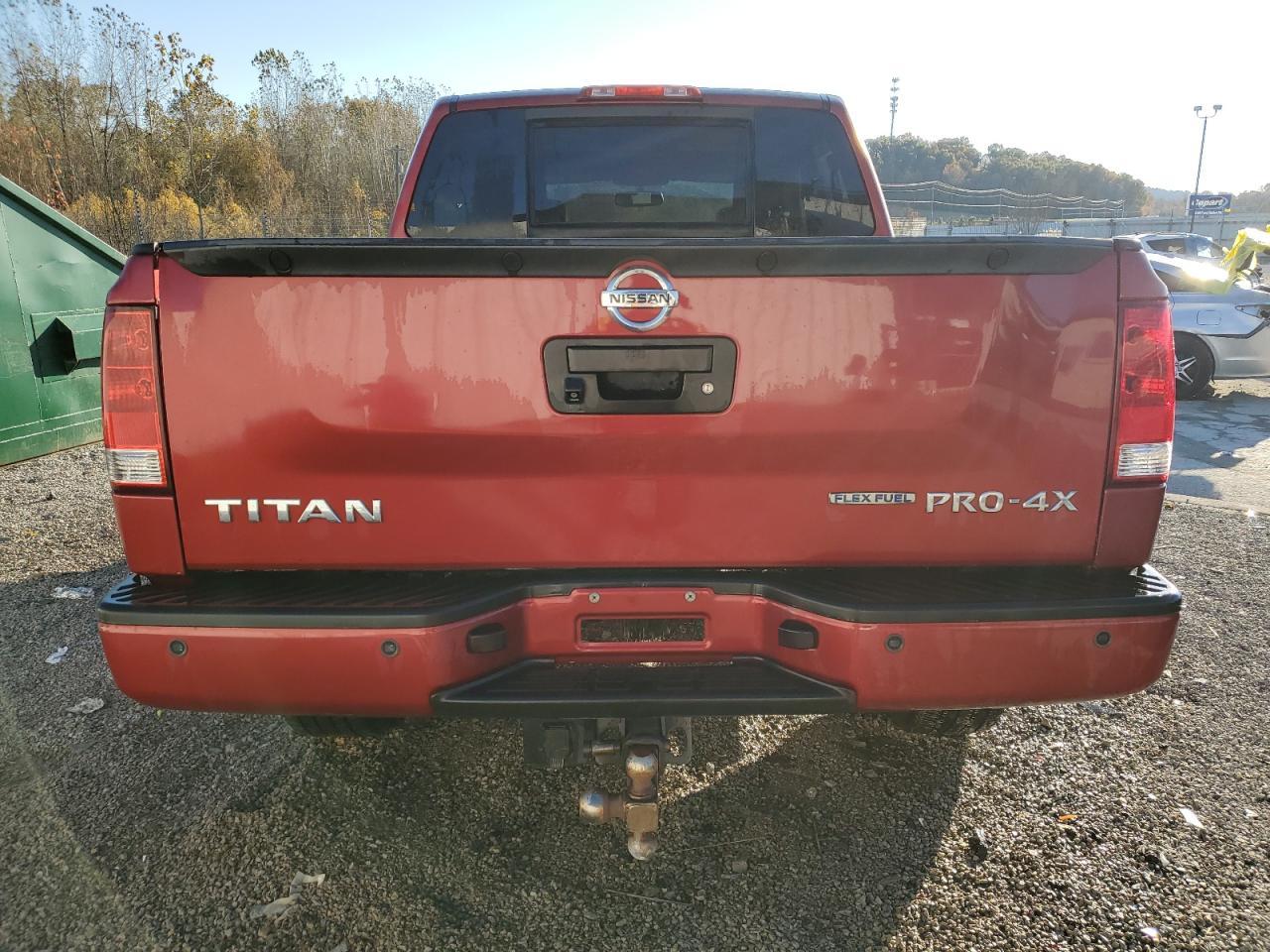 2014 Nissan Titan Sv - Image 6