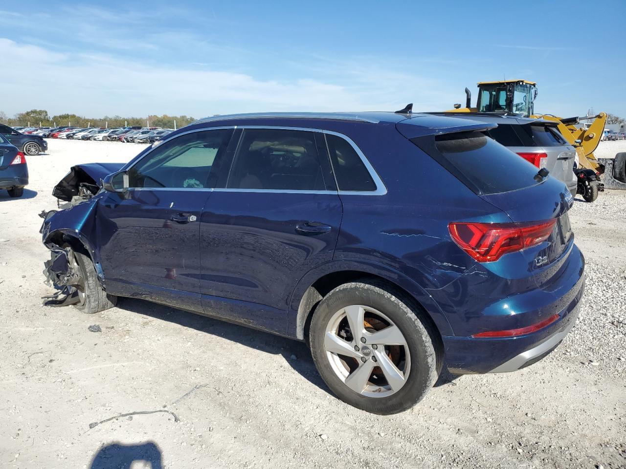 2020 Audi Q3 Premium - Фото 2