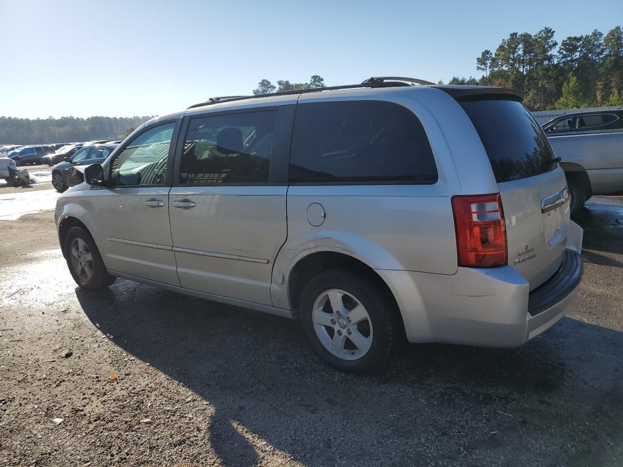 2010 Dodge Grand Caravan Sxt - Фото 2