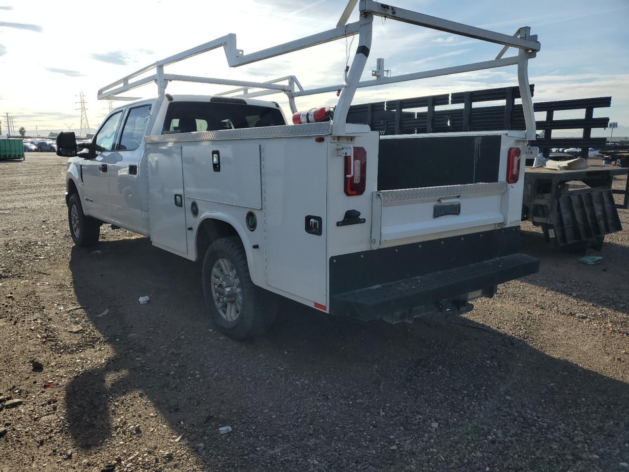 2019 Ford F350 Super Duty - Фото 3