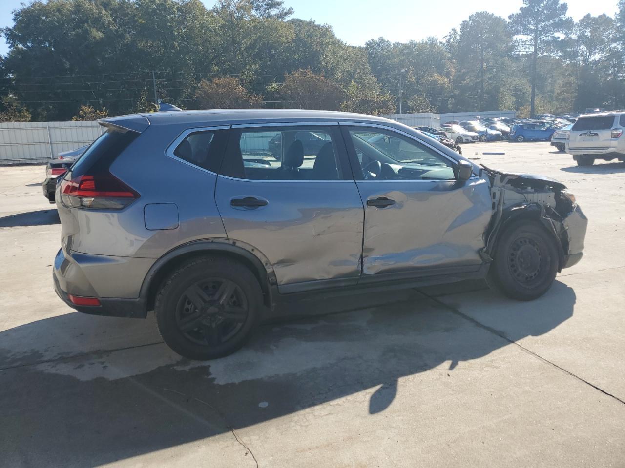 2018 Nissan Rogue S - Фото 3