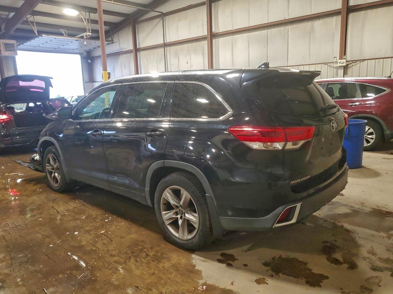 2019 Toyota Highlander Limited - Фото 2