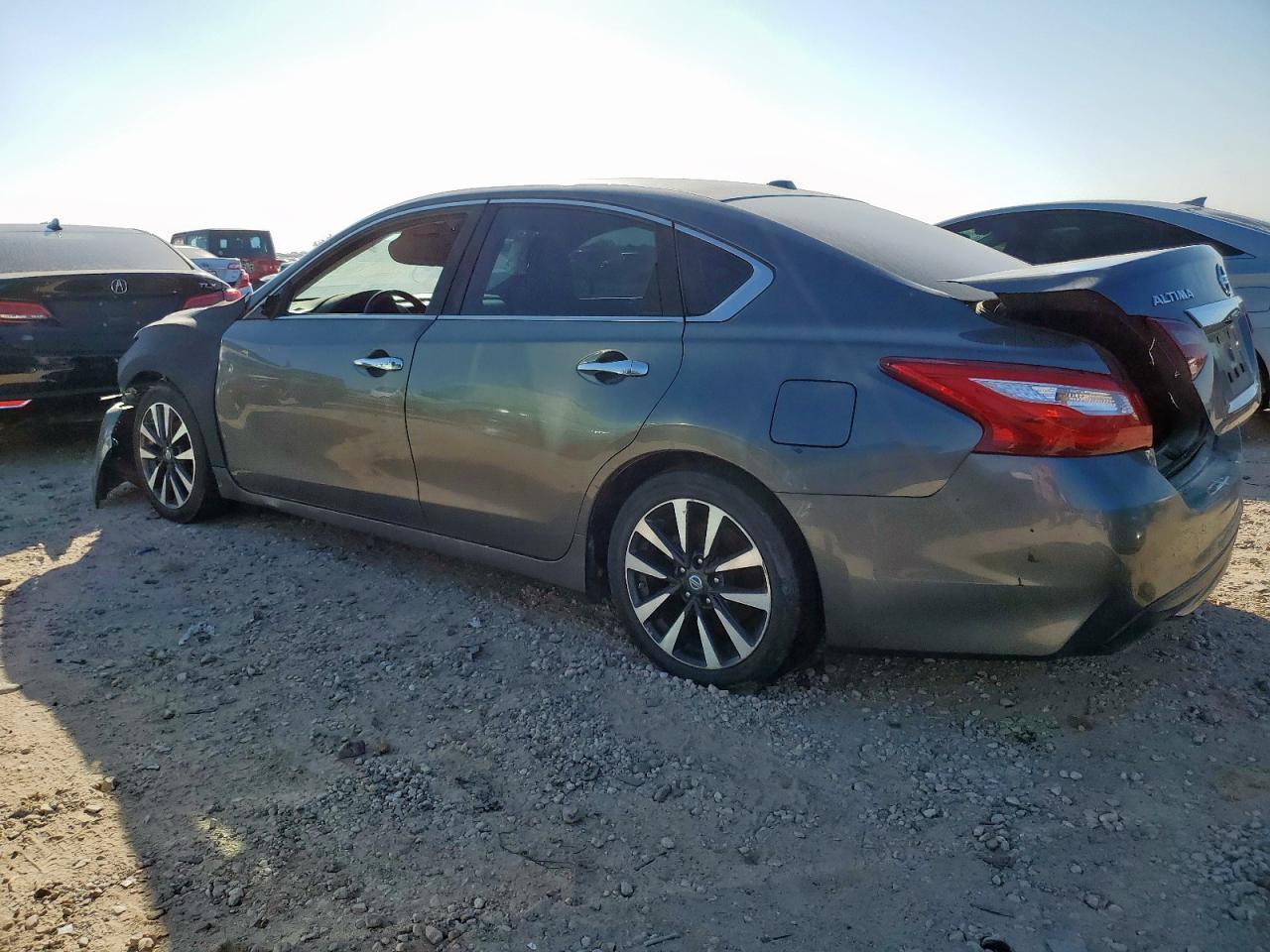 2017 Nissan Altima 2.5 Sv - Фото 2